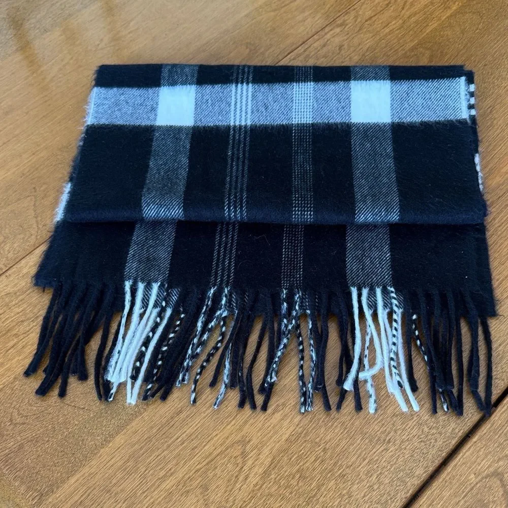 Scottish cashmere scarf